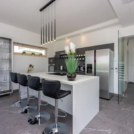 Infinity Adria Villa